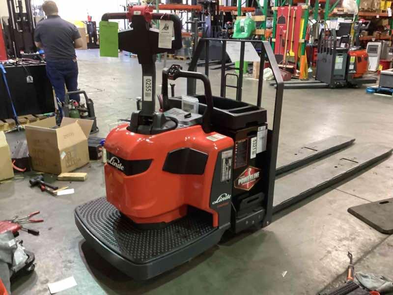 LINDE EWR30_1101-02-27X96-PS Double Rider Jack forklift, 6000 capacity, 7.75 lift height. Serial A11101L00255, Year 2022.