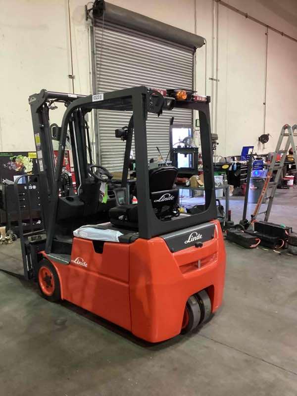 LINDE E18_346-20 Electric Sit Down 3 Wheel forklift, 3500 capacity, 197 lift height. Serial A1Y346L00323, Year 2022.