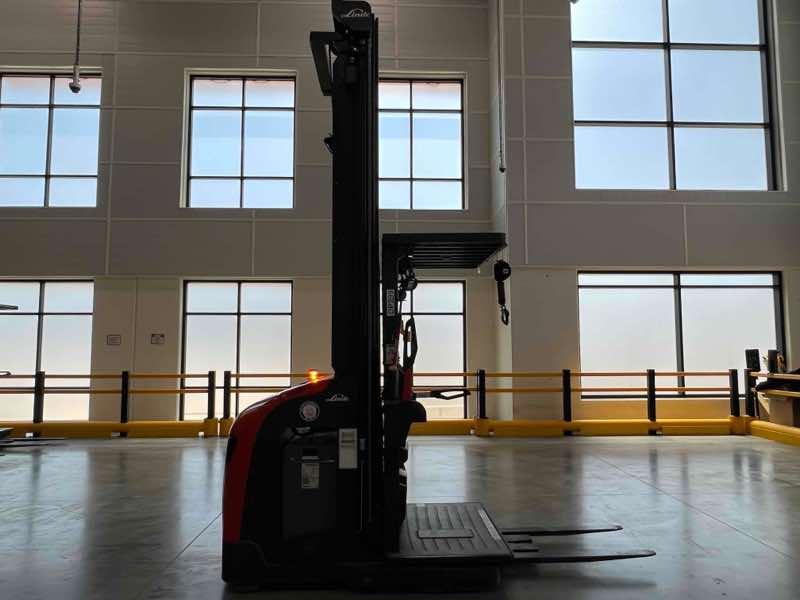 Used 2022 LINDE V15P_1355-WG Forklift – Electric Order Picker, 3000 lb Capacity, 156” Mast, 4213 Hours – $51800.00 – Anaheim  – View 1