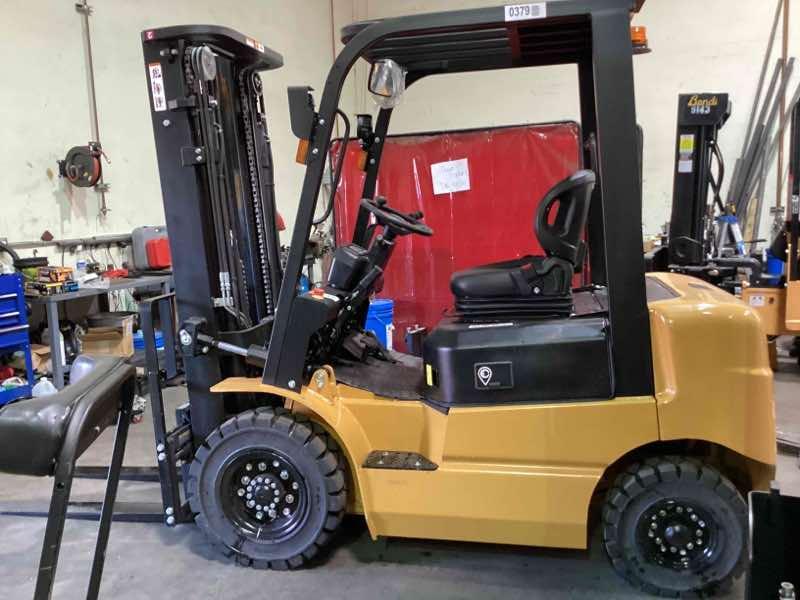 BIG JOE LPE-50_80V Lithium Electric Pneumatic forklift, 5000 capacity, 189 lift height. Serial 2311200379, Year 2023.