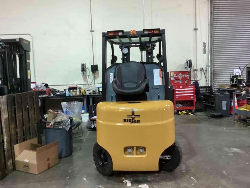 BIG JOE LPE-50_80V Lithium Electric Pneumatic forklift, 5000 capacity, 189 lift height. Serial 2311200422, Year 2023.