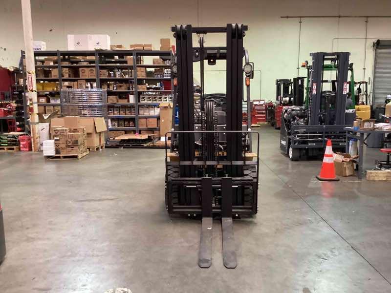Used 2022 BIG JOE LPE-50_80V Forklift – Lithium Electric Pneumatic, 5000 lb Capacity, 90” Mast, 460 Hours – $29005.00 – Phoenix  – View 2