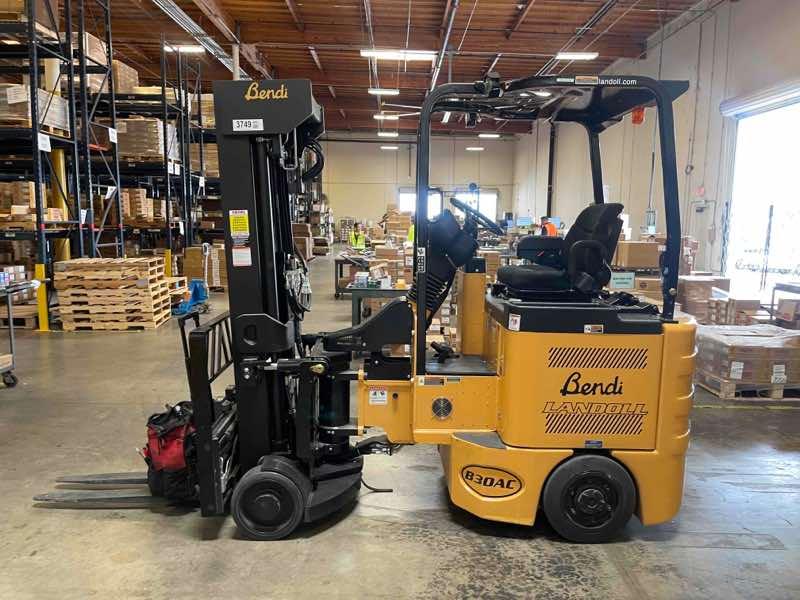 BENDI B30AC VNA forklift, 3000 capacity, 258 lift height. Serial 2206B-13749, Year 2022.