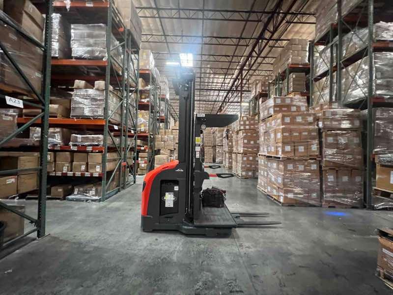 Used 2022 LINDE V15P_5215-WG Forklift – Electric Order Picker, 3000 lb Capacity, 128” Mast, 6150 Hours – $43900.00 – Anaheim  – View 2