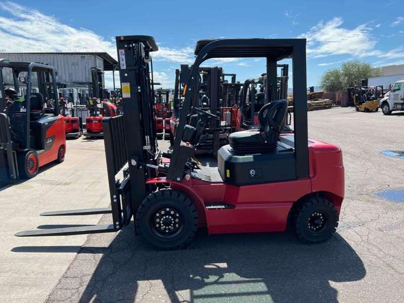 Used 2022 BIG JOE LPE-50_80V Forklift – Lithium Electric Pneumatic, 5000 lb Capacity, 87.5” Mast, 1630 Hours – $19500.00 – Phoenix  – View 4
