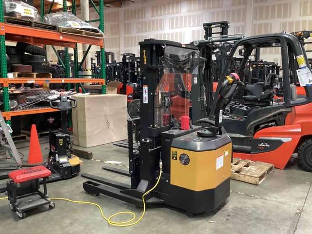 BIG JOE PDSR30-157 Walkie Reach Stacker forklift, 3000 capacity, 157 lift height. Serial 9311300081, Year 2022.