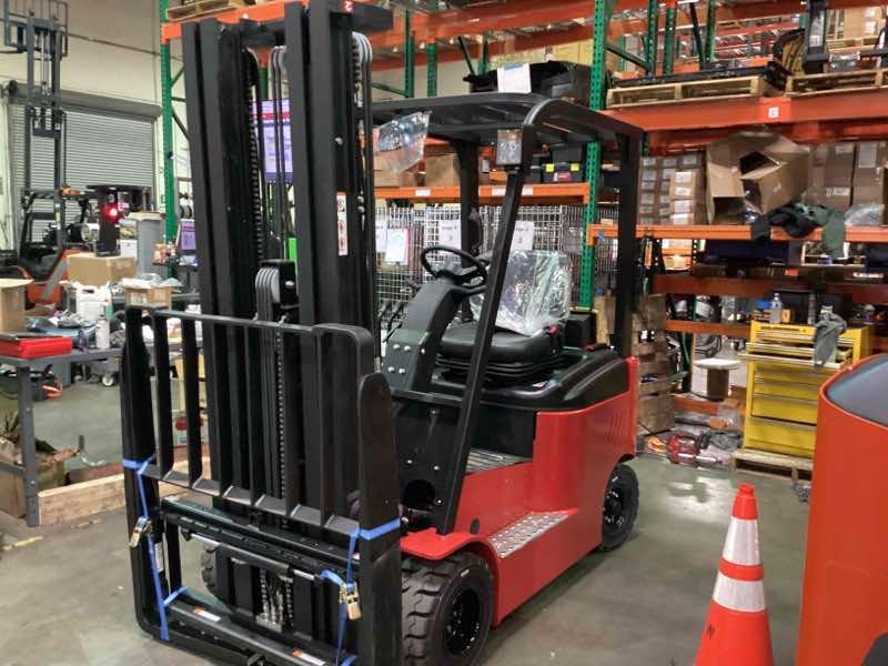 Used 2022 BIG JOE LXE-44 Forklift – Electric Sit Down 4 Wheel, 4400 lb Capacity, 86” Mast, 611 Hours – $44250.00 – Anaheim  – View 4