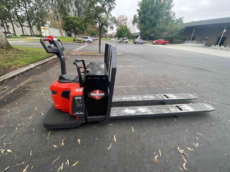 LINDE EWR30_1101-02-27X96 Double Rider Jack forklift, 6000 capacity, 7.75 lift height. Serial A11101Y00127, Year 2021.