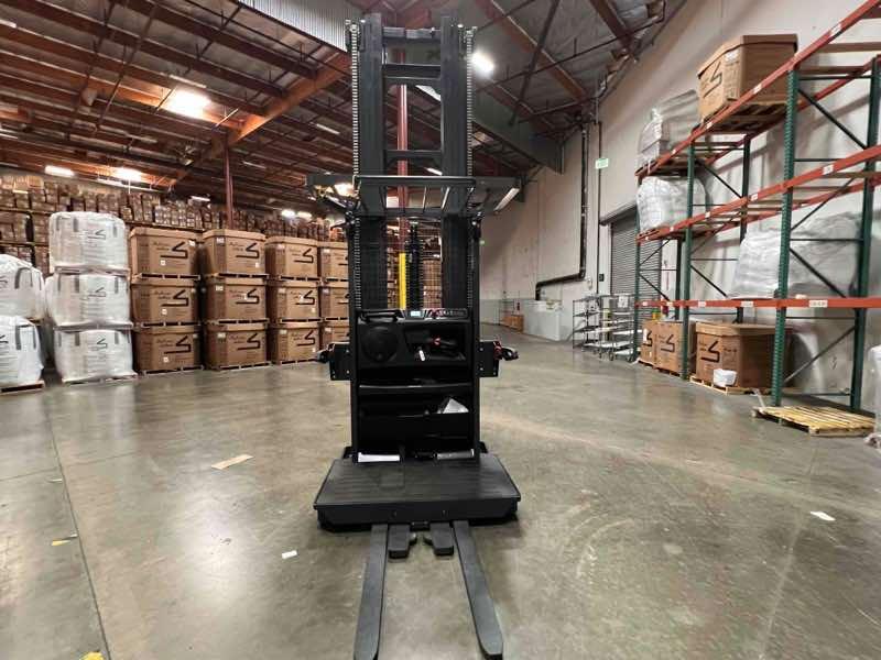 Used 2022 LINDE V15P_5215-WG Forklift – Electric Order Picker, 3000 lb Capacity, 150” Mast, 2908 Hours – $42500.00 – Anaheim  – View 3