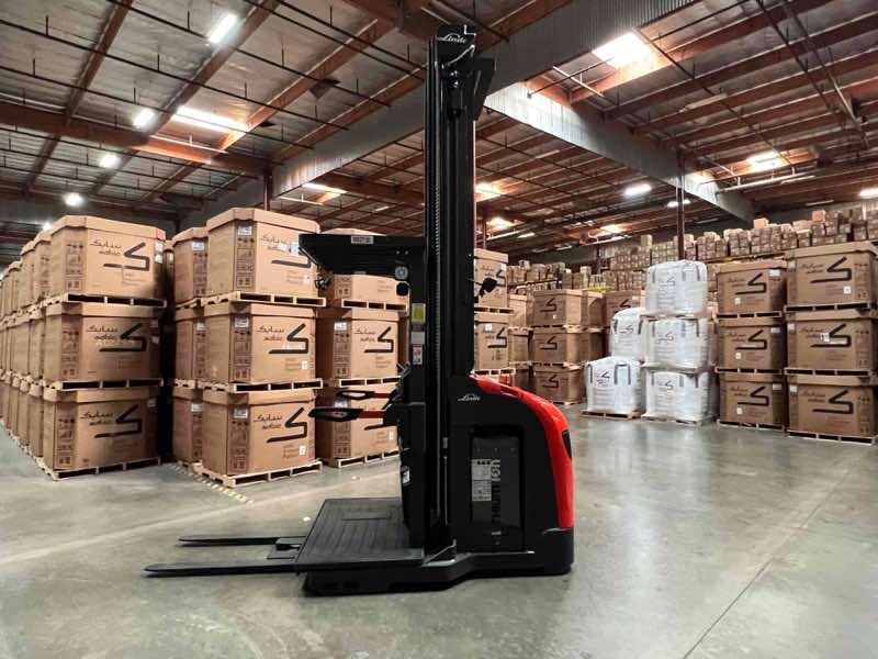 Used 2022 LINDE V15P_5215-WG Forklift – Electric Order Picker, 3000 lb Capacity, 150” Mast, 2908 Hours – $42500.00 – Anaheim  – View 4