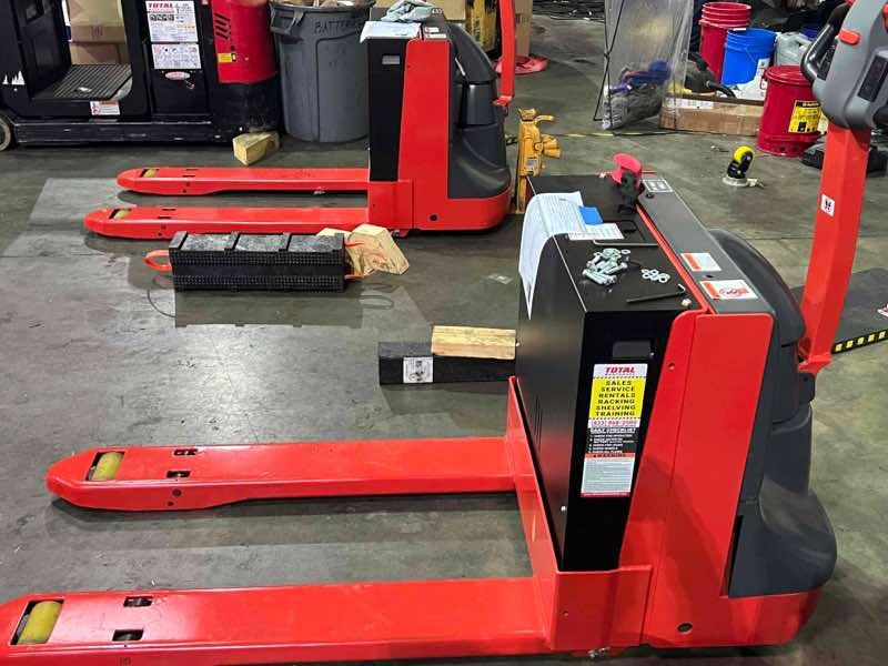 LINDE MT20_8903-27X45 Walkie Jack forklift, 4500 capacity, 7.75 lift height. Serial AT8903Y00522, Year 2023.