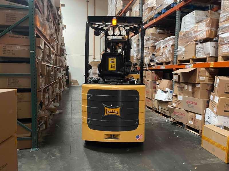 Used 2022 BENDI B30AC Forklift – VNA, 3000 lb Capacity, 89” Mast, 3459.8 Hours – $74500.00 – Anaheim  – View 5