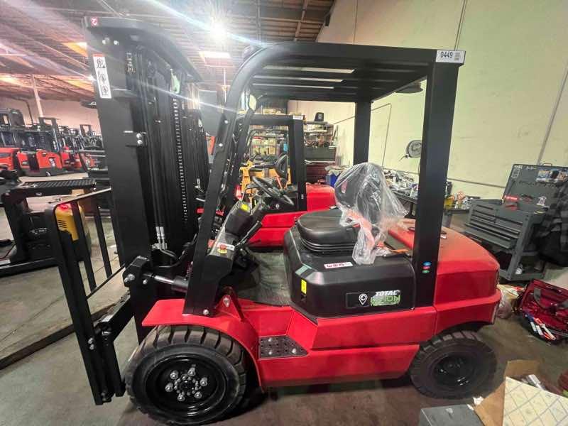 New 2024 BIG JOE LPE-60_80V Forklift – Lithium Electric Pneumatic, 6000 lb Capacity, 90” Mast, 4 Hours – $39500.00 – Anaheim  – View 2