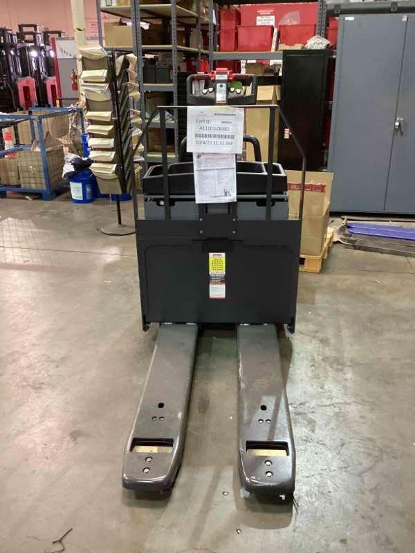 Used 2022 LINDE EWR30_1101-02-27X48-PS Forklift – Rider Jack, 6000 lb Capacity, 3” Mast, 948.6 Hours – $12500.00 – Anaheim  – View 3