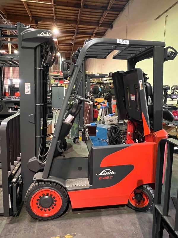 Linde E25C_1347-FT Electric Sit Down 4 Wheel, photo 3 of 4