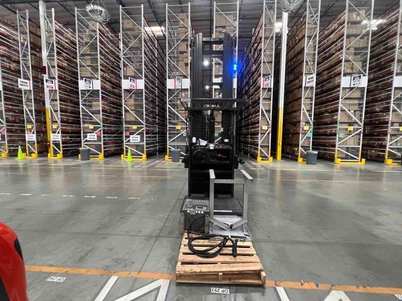 Used 2021 LINDE V15P_1355-WG Forklift – Electric Order Picker, 3000 lb Capacity, 156” Mast, 2006 Hours – $37500.00 – Anaheim  – View 3