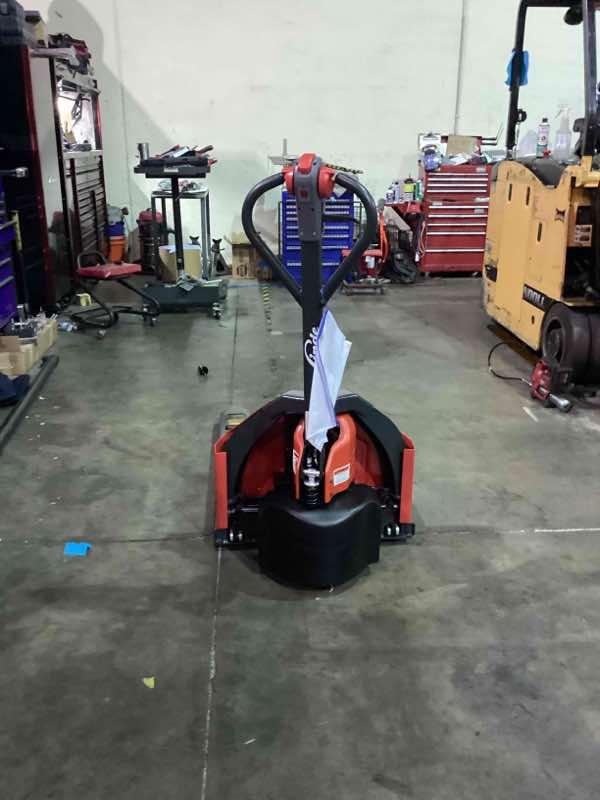 Used 2021 LINDE V15P_5215 Forklift – Electric Order Picker, 3000 lb Capacity, 119” Mast, 1937 Hours – $39850.00 – Anaheim  – View 4