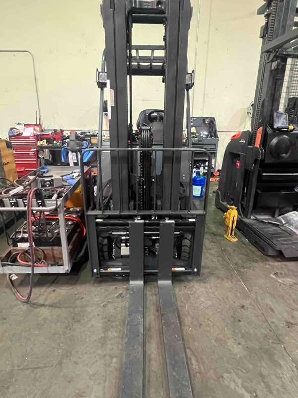 LINDE E32CL_1347 Electric Sit Down 4 Wheel forklift, 6500 capacity, 204 lift height. Serial A11347L00365, Year 2022.