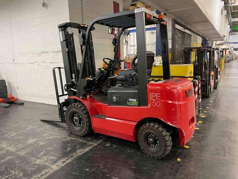 BIG JOE LPE-50_80V Lithium Electric Pneumatic forklift, 5000 capacity, 189 lift height. Serial 2311800578, Year 2023.