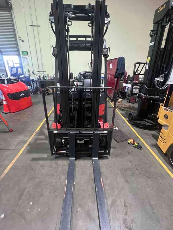 Linde E18_346-20 Electric Sit Down 3 Wheel, photo 5 of 5