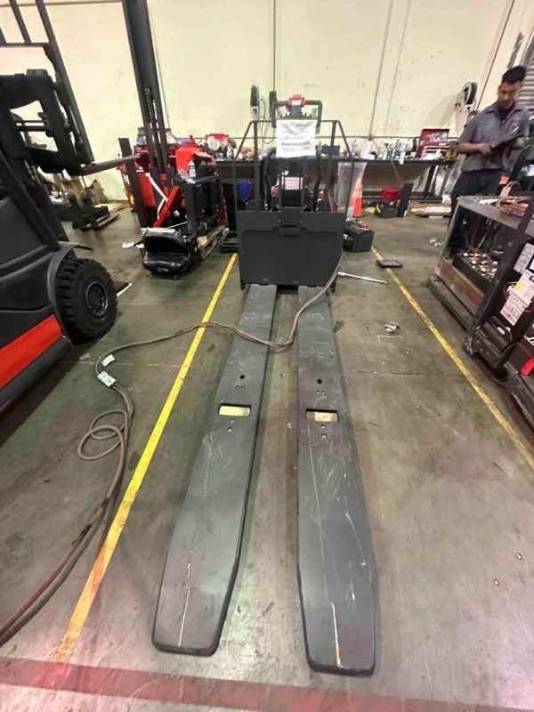 New 2022 LINDE EWR40_1101-02-27X96-PS Forklift – Double Rider Jack, 4000 lb Capacity, 3” Mast, 590 Hours – $18650.00 – Anaheim  – View 1