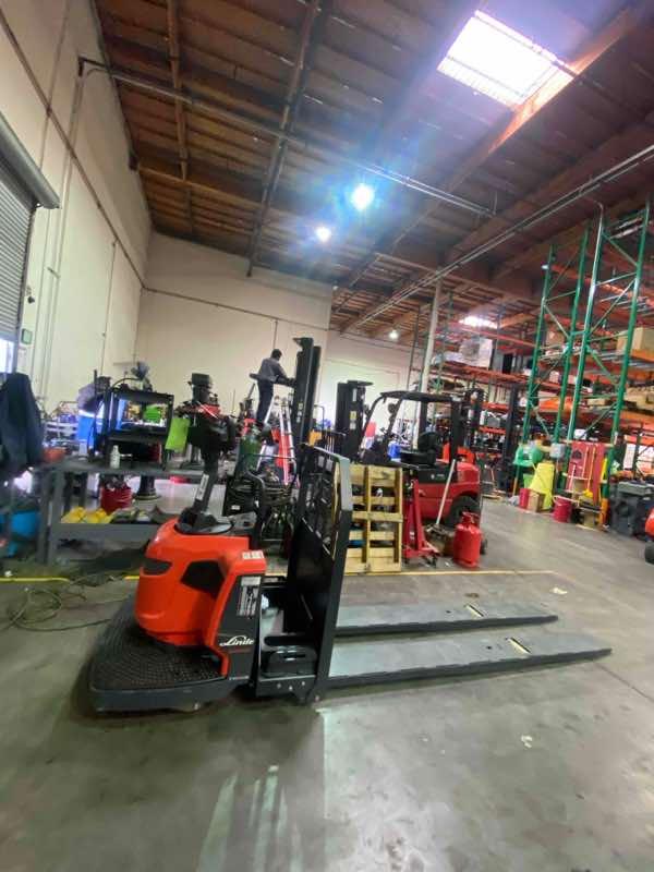 New 2022 LINDE EWR40_1101-02-27X96-PS Forklift – Double Rider Jack, 4000 lb Capacity, 3” Mast, 1 Hours – $18650.00 – Anaheim  – View 4