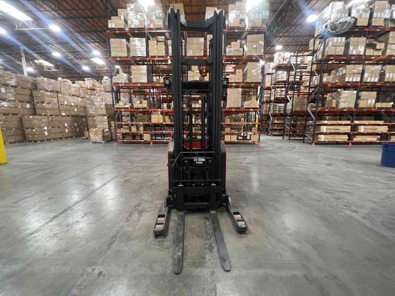 Used 2022 LINDE R17SX_5195 Forklift – Stand Up Reach, 3500 lb Capacity, 131” Mast, 1041.1 Hours – $35000.00 – Anaheim  – View 1