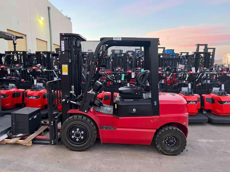 BIG JOE LPE-60_80V Lithium Electric Pneumatic forklift, 6000 capacity, 189 lift height. Serial 131170467, Year 2023.