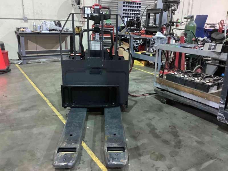 Demo 2022 LINDE EWR30_1101-02-27X48-PS Forklift – Rider Jack, 6000 lb Capacity, 3” Mast, 682.1 Hours – $14500.00 – Anaheim  – View 4
