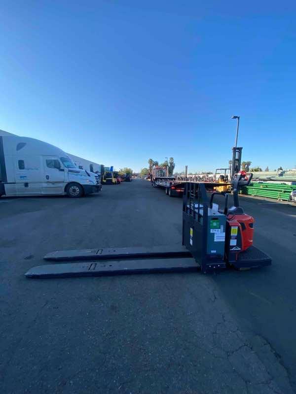 LINDE EWR30_1101-02-27X96 Double Rider Jack forklift, 6000 capacity, 7.75 lift height. Serial A11101L00266, Year 2022.