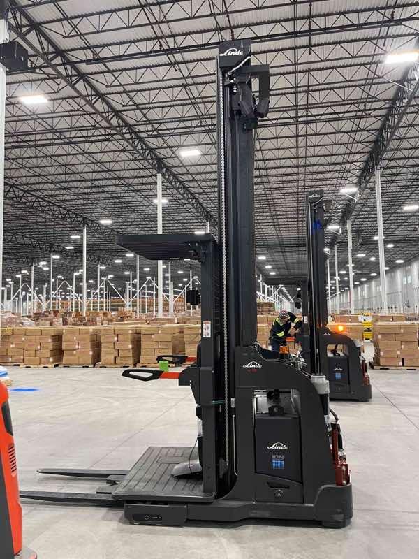Used 2023 LINDE V15P_5215-WG Forklift – Electric Order Picker, 3000 lb Capacity, 155” Mast, 2893 Hours – $59500.00 – Anaheim  – View 3