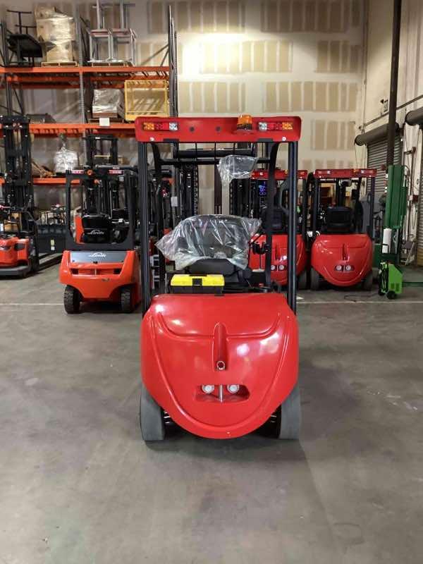 Used 2023 BIG JOE LXE-50_80V Forklift – Electric Sit Down 4 Wheel, 5000 lb Capacity, 83” Mast, 1099 Hours – $39500.00 – Phoenix  – View 3