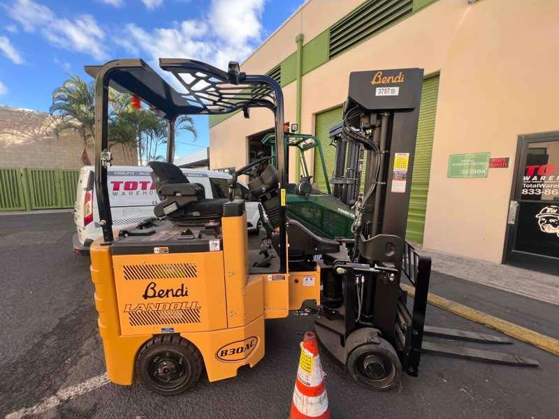 BENDI B30AC VNA forklift, 3000 capacity, 258 lift height. Serial 2206B-13757, Year 2022.