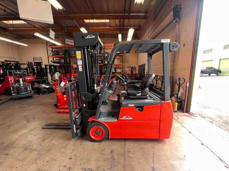 Linde E20_346-20 Electric Sit Down 3 Wheel, photo 1 of 4