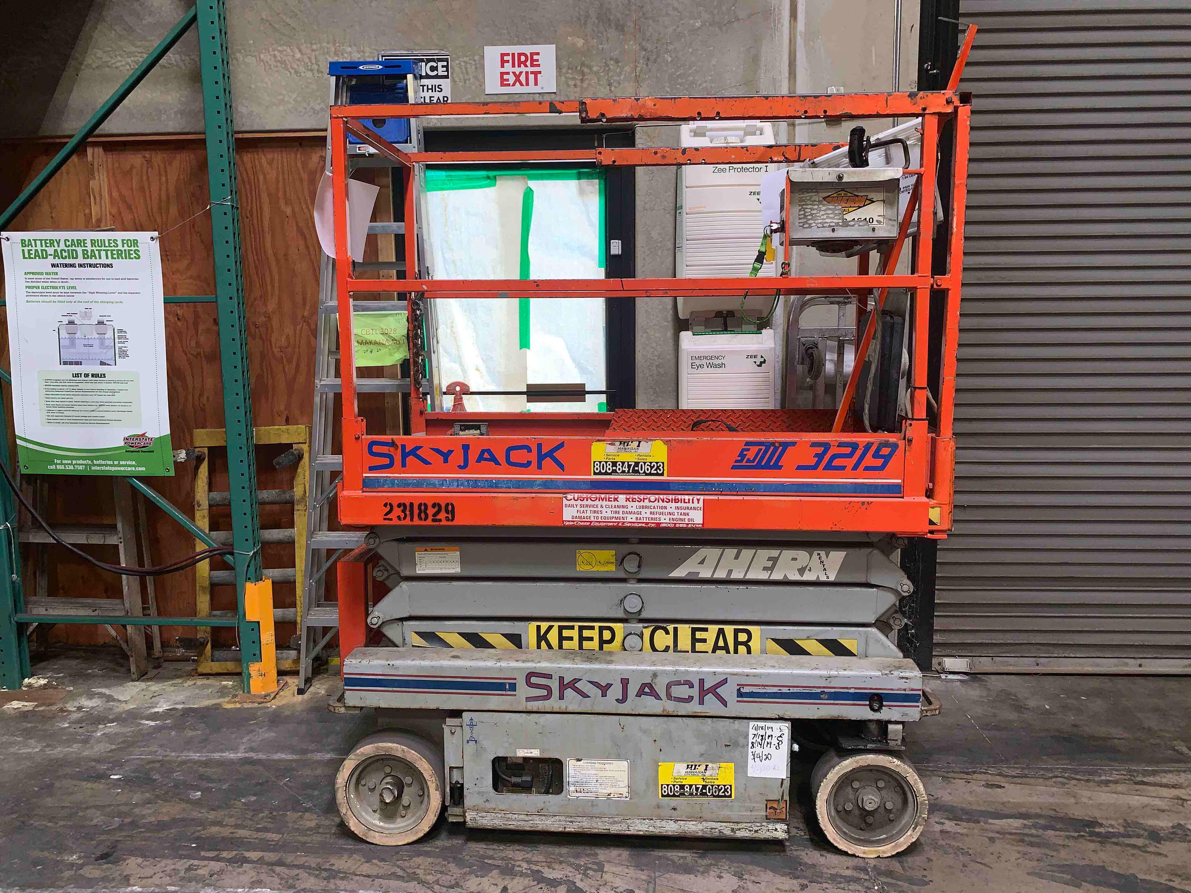 Used 2000 SKYJACK SJ-III-3219 Forklift – Scissor Lift, 500 lb Capacity, 84” Mast, 6048 Hours – $6800.00 – Hawaii, Waipahu  – View 2