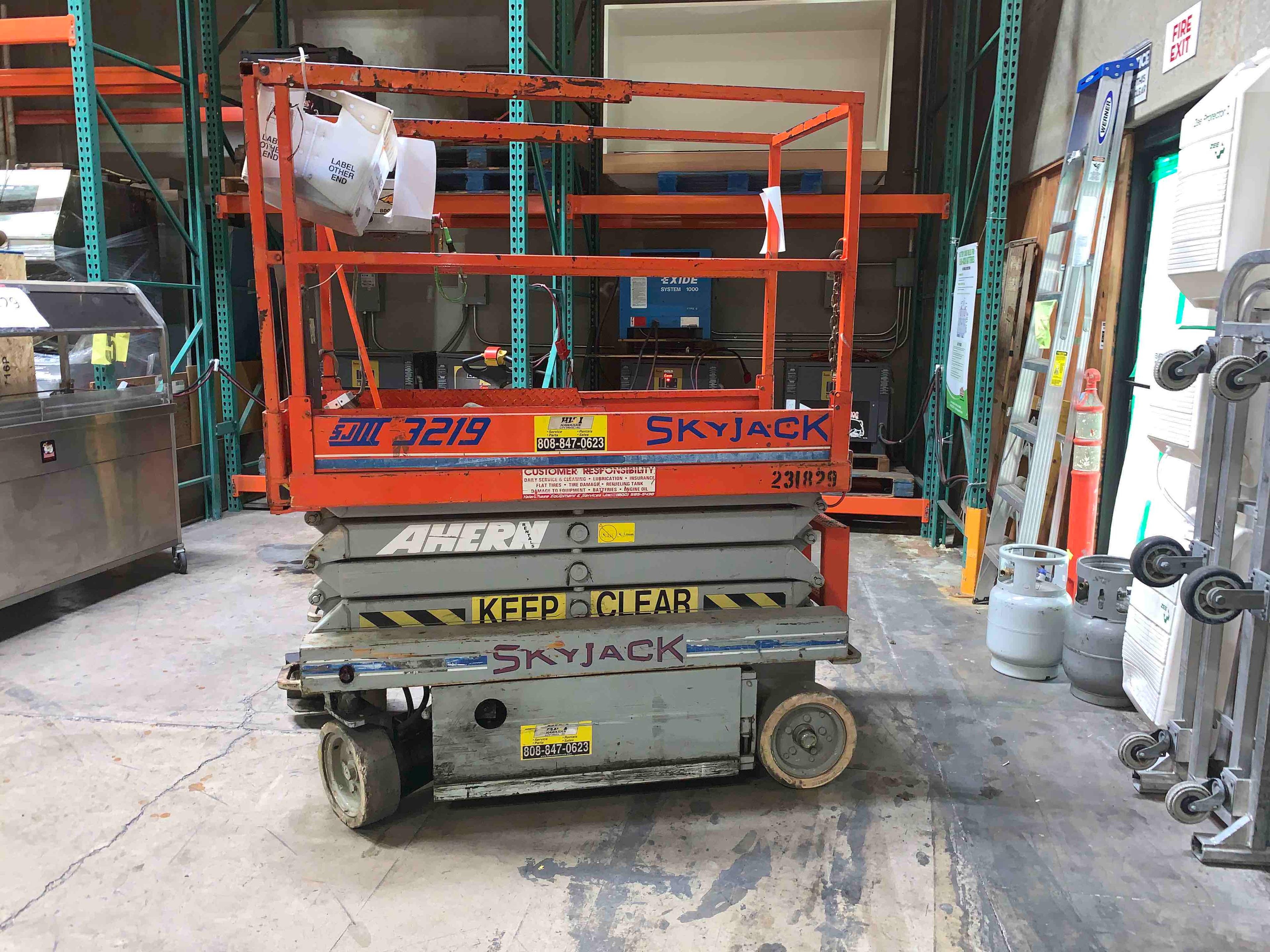 Used 2000 SKYJACK SJ-III-3219 Forklift – Scissor Lift, 500 lb Capacity, 84” Mast, 6048 Hours – $6800.00 – Hawaii, Waipahu  – View 3