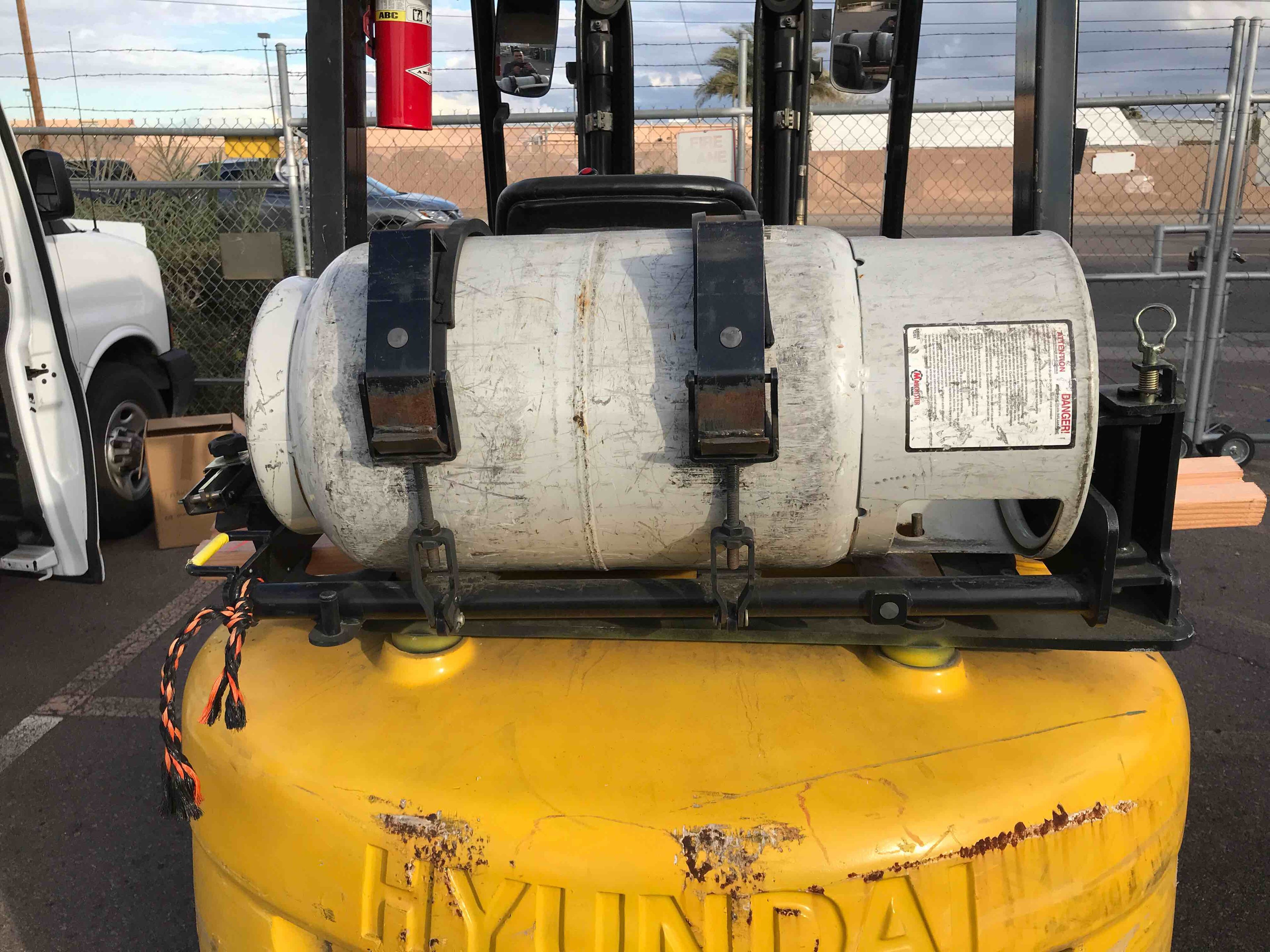 Main Image Used 2017 HYUNDAI 30L-7A Forklift – LPG Pneumatic, 6000 lb Capacity, 83” Mast, 9336 Hours – $17500.00 – Phoenix – View 4