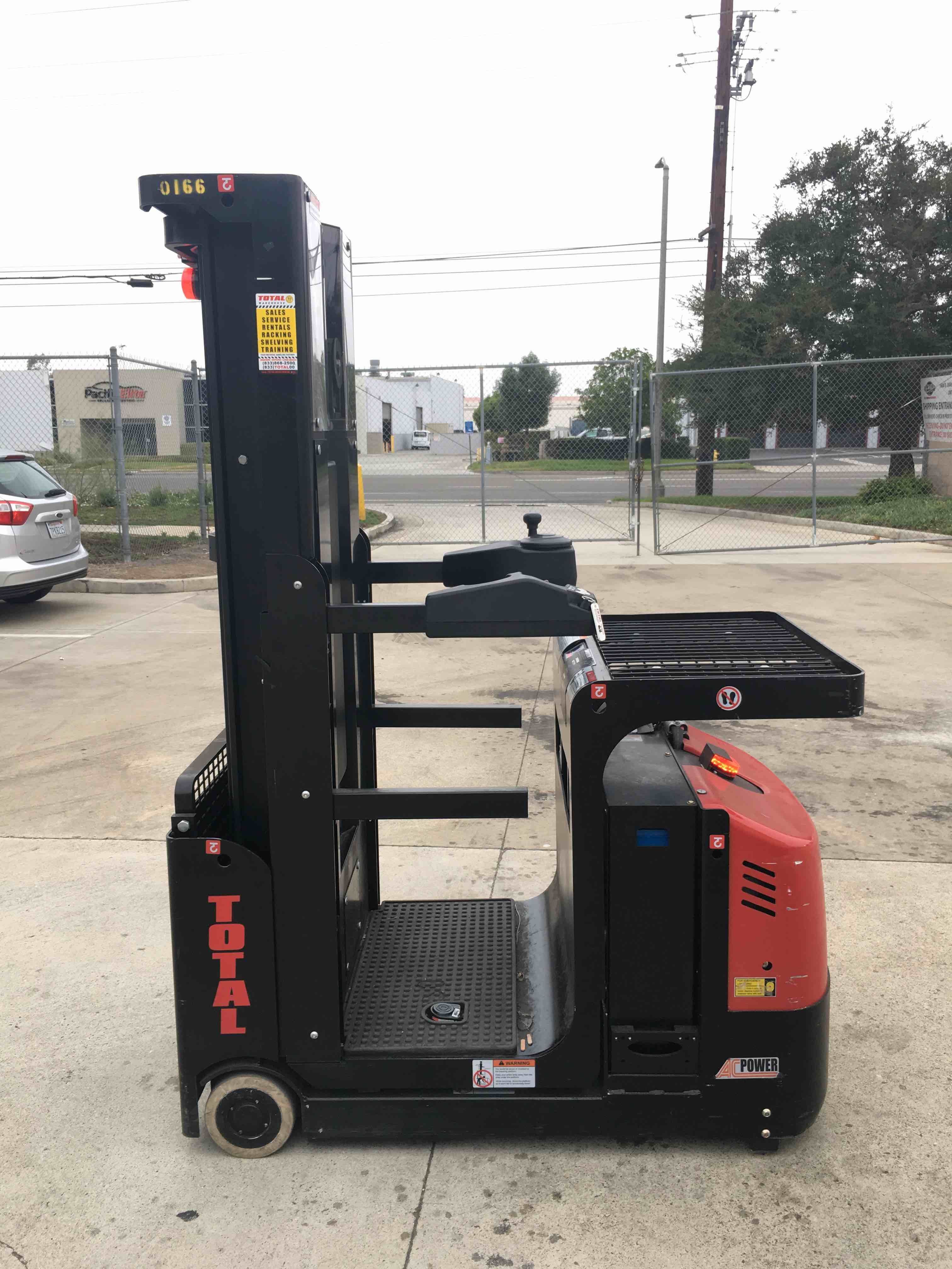 Used 2018 BIG JOE J1T-162-SP Forklift – Task Support Vehicle, 1000 lb Capacity, 83” Mast, 819 Hours – $14500.00 – Phoenix  – View 4