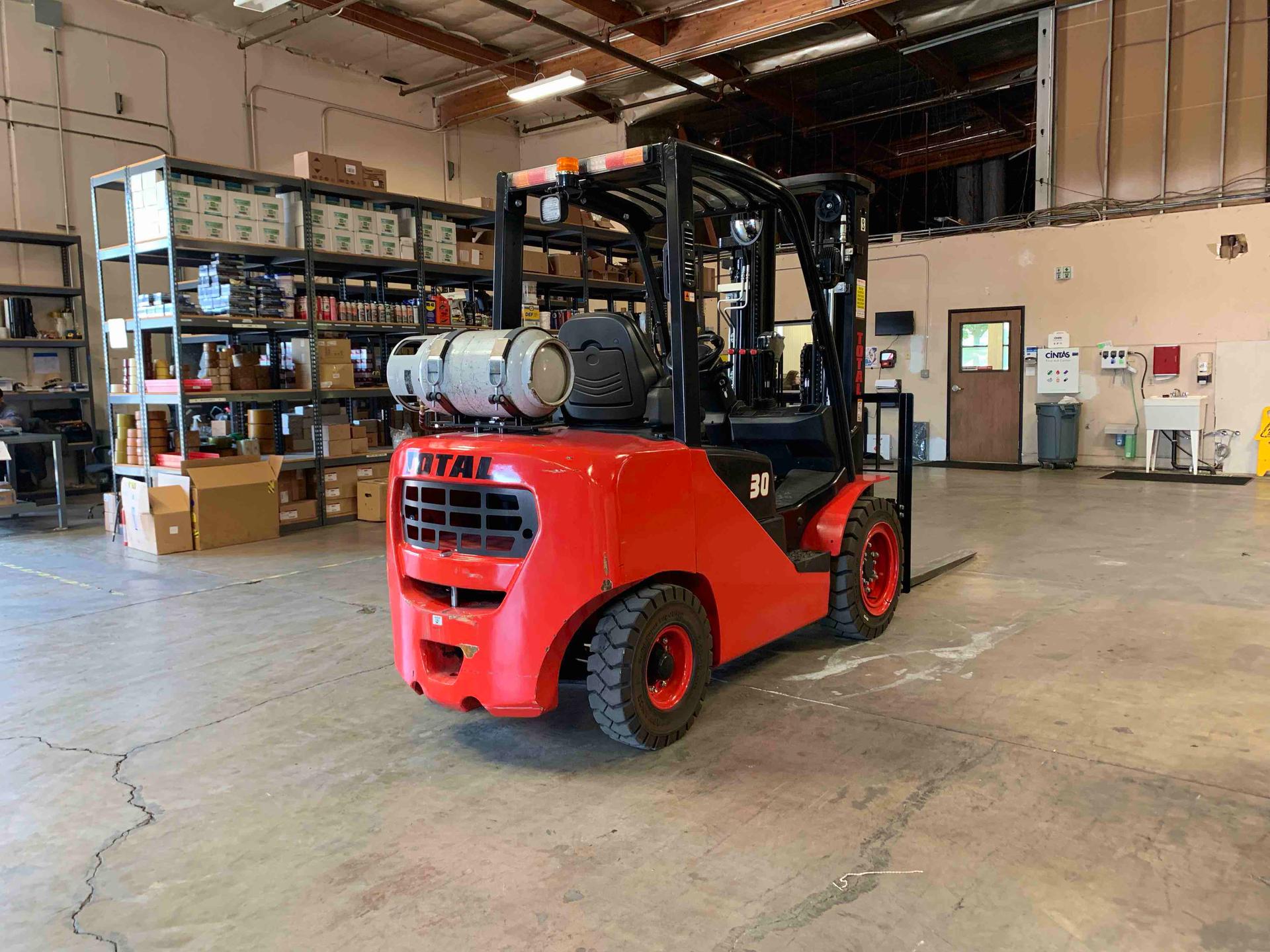 HANGCHA PFH60-LP LPG Pneumatic forklift, 6000 capacity, 185 lift height. Serial A5AH06573, Year 2020.