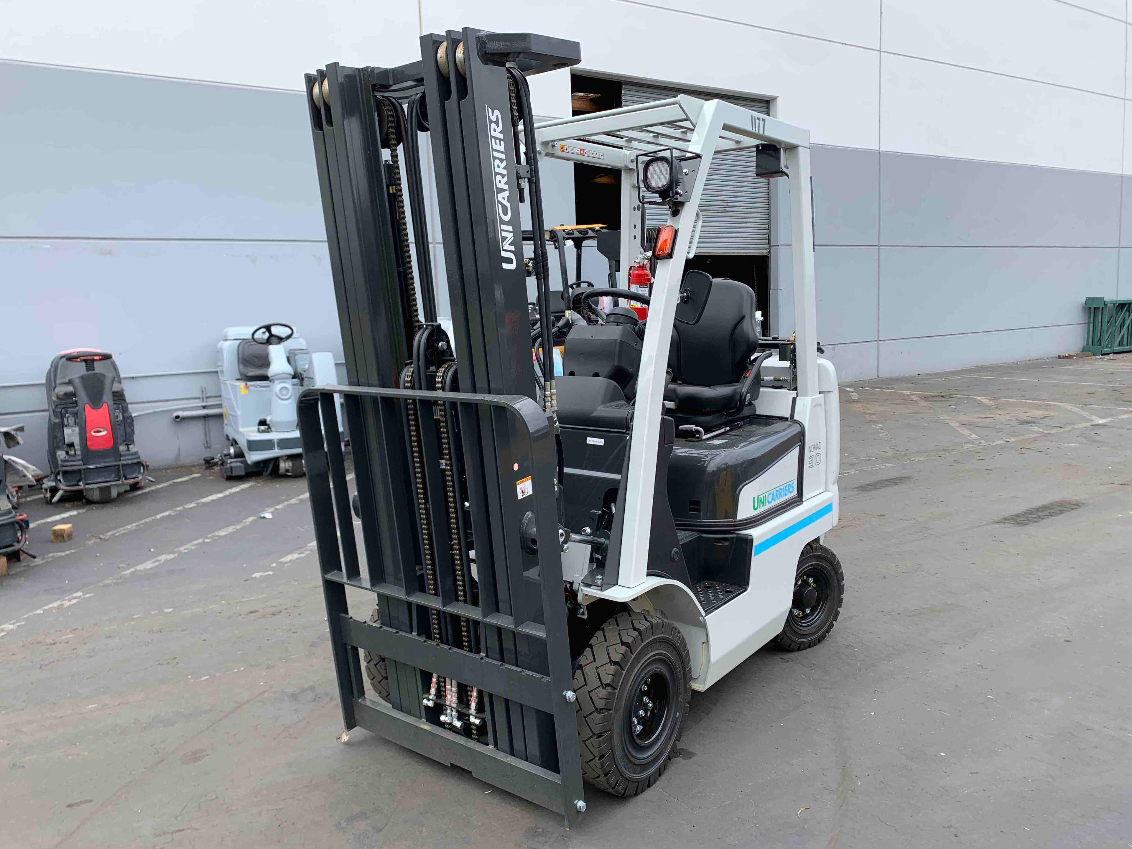Used 2020 NISSAN AF30LP Forklift – LPG Pneumatic, 3000 lb Capacity, 83” Mast, 2344.7 Hours – $18500.00 – Anaheim  – View 1