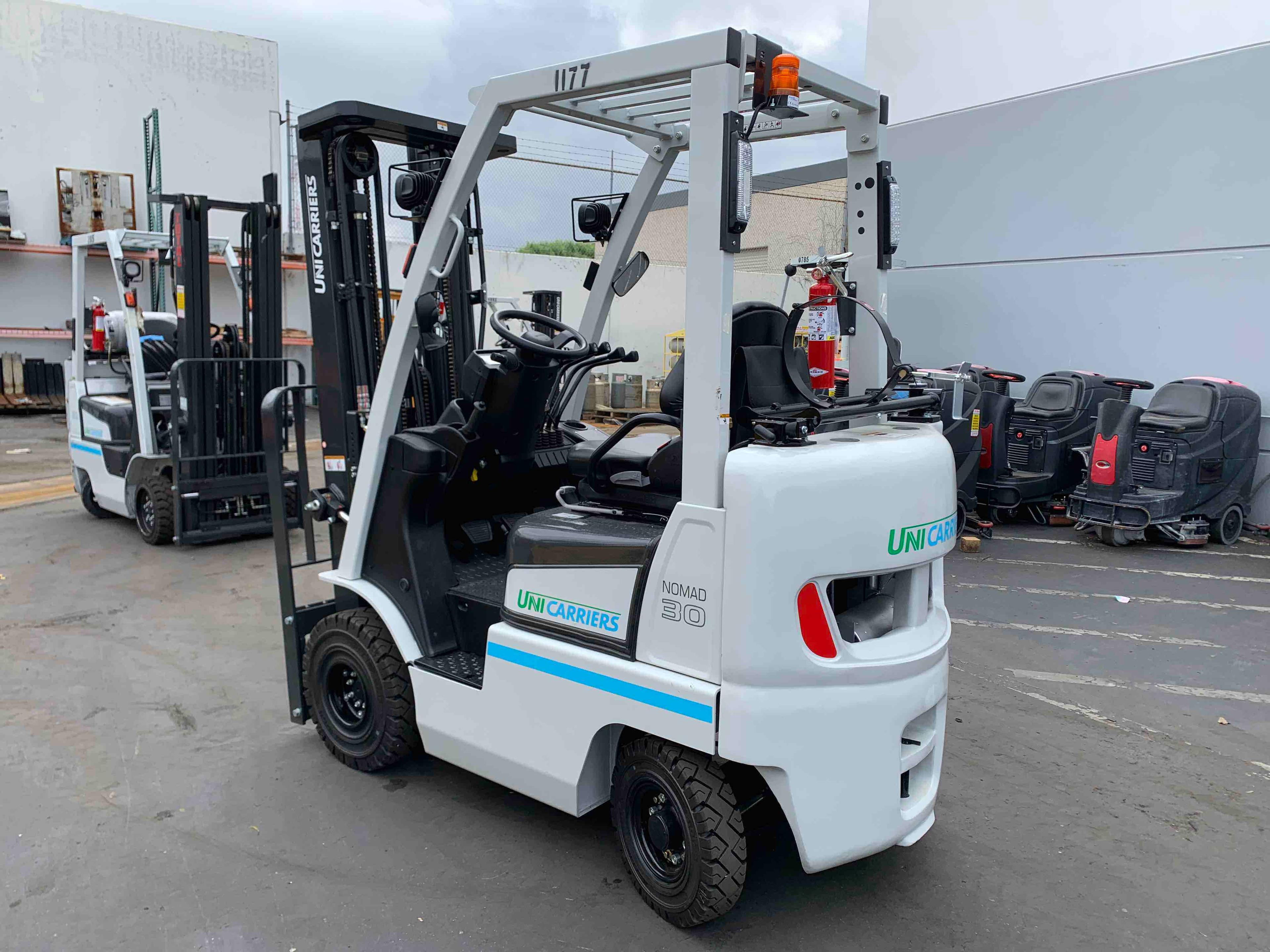 Used 2020 NISSAN AF30LP Forklift – LPG Pneumatic, 3000 lb Capacity, 83” Mast, 2344.7 Hours – $18500.00 – Anaheim  – View 4