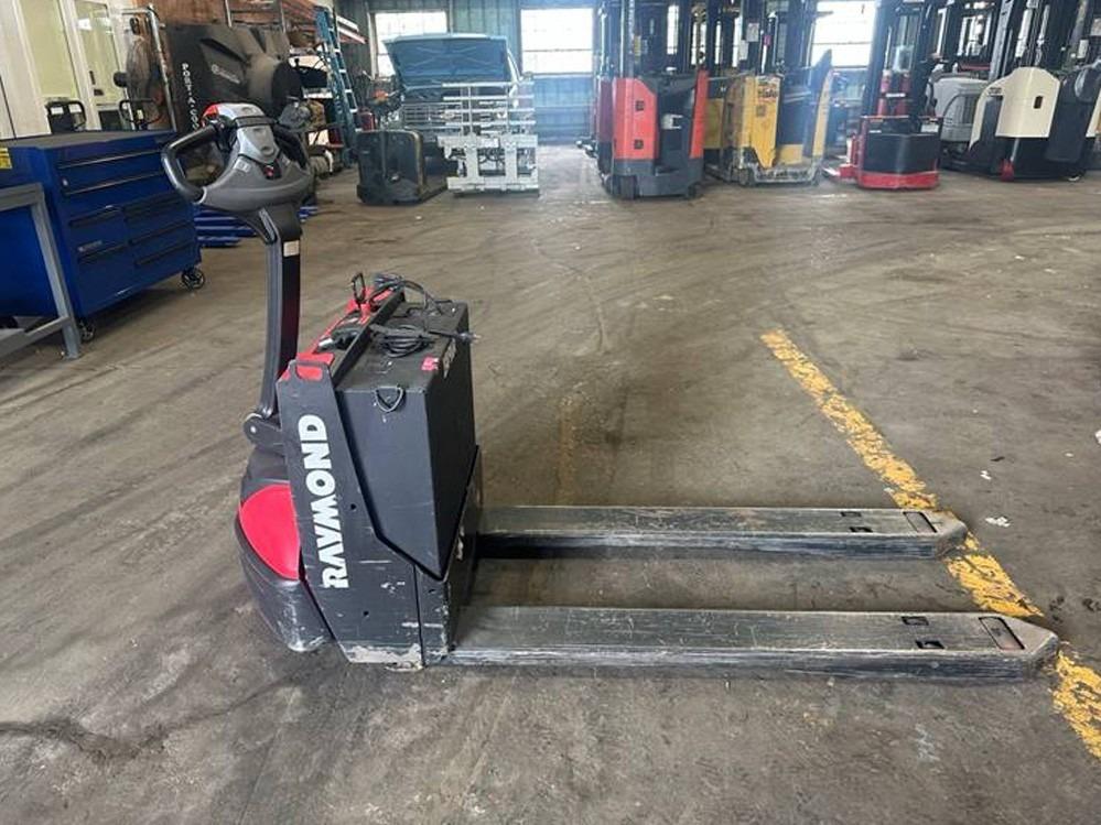 RAYMOND 8210 Walkie Jack forklift, 4500 capacity, 7.75 lift height. Serial 821-15-10333, Year 2015.