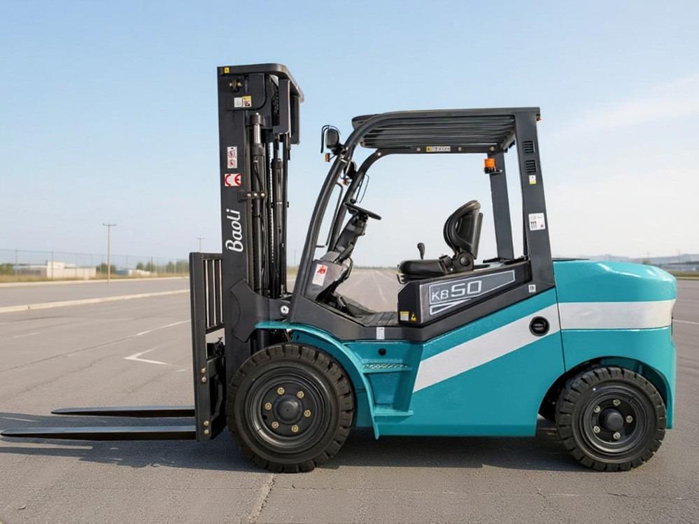 BAOLI KBG40_6011 LPG Pneumatic forklift, 8000 capacity, 154 lift height. Serial C16011M50025, Year 2025.