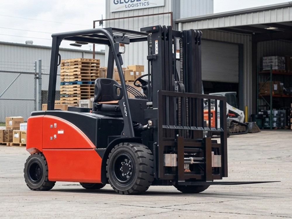 BIG JOE LPE-S100_80VB Lithium Electric Pneumatic forklift, 10000 capacity, 197 lift height. Serial 1351600724, Year 2026.