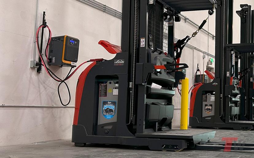 Forklift Battery Maintenance Guide: Charging, Checklist & Longevity