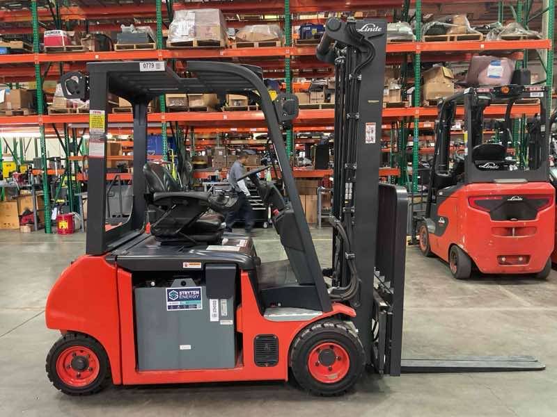 LINDE E204WP_346-20 Electric Sit Down 4 Wheel forklift, 4000 capacity, 209 lift height. Serial A1Y346L00779, Year 2022.