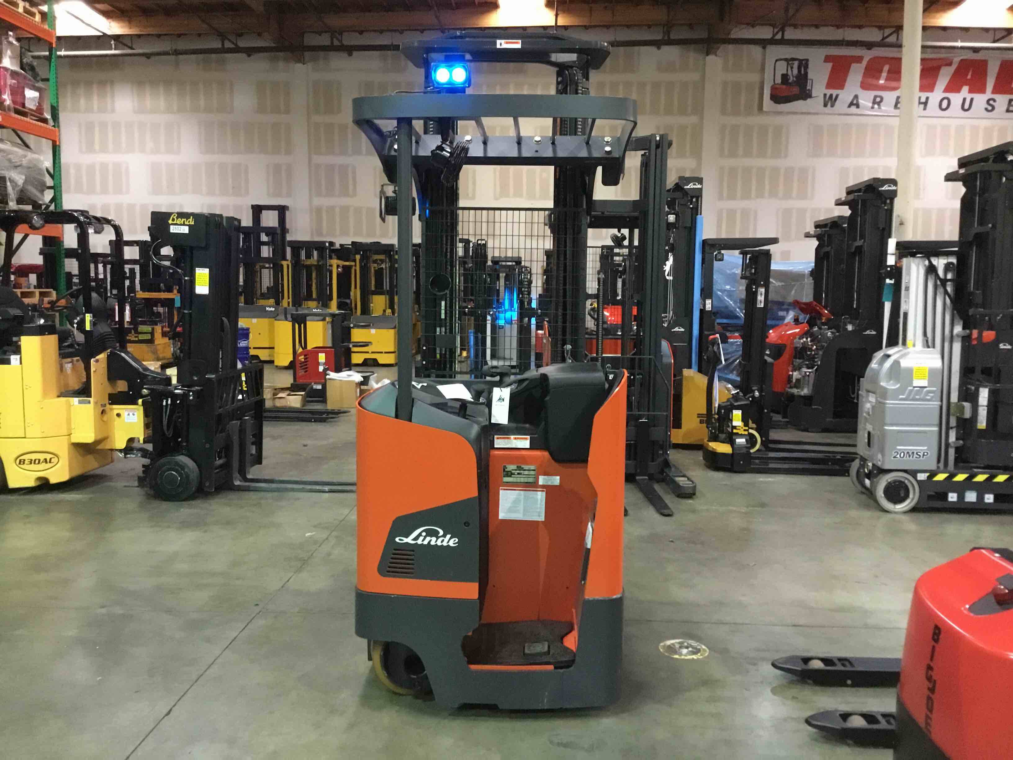 LINDE R17SX_5195 Stand Up Reach forklift, 3500 capacity, 258 lift height. Serial C25195X00116, Year 2021.