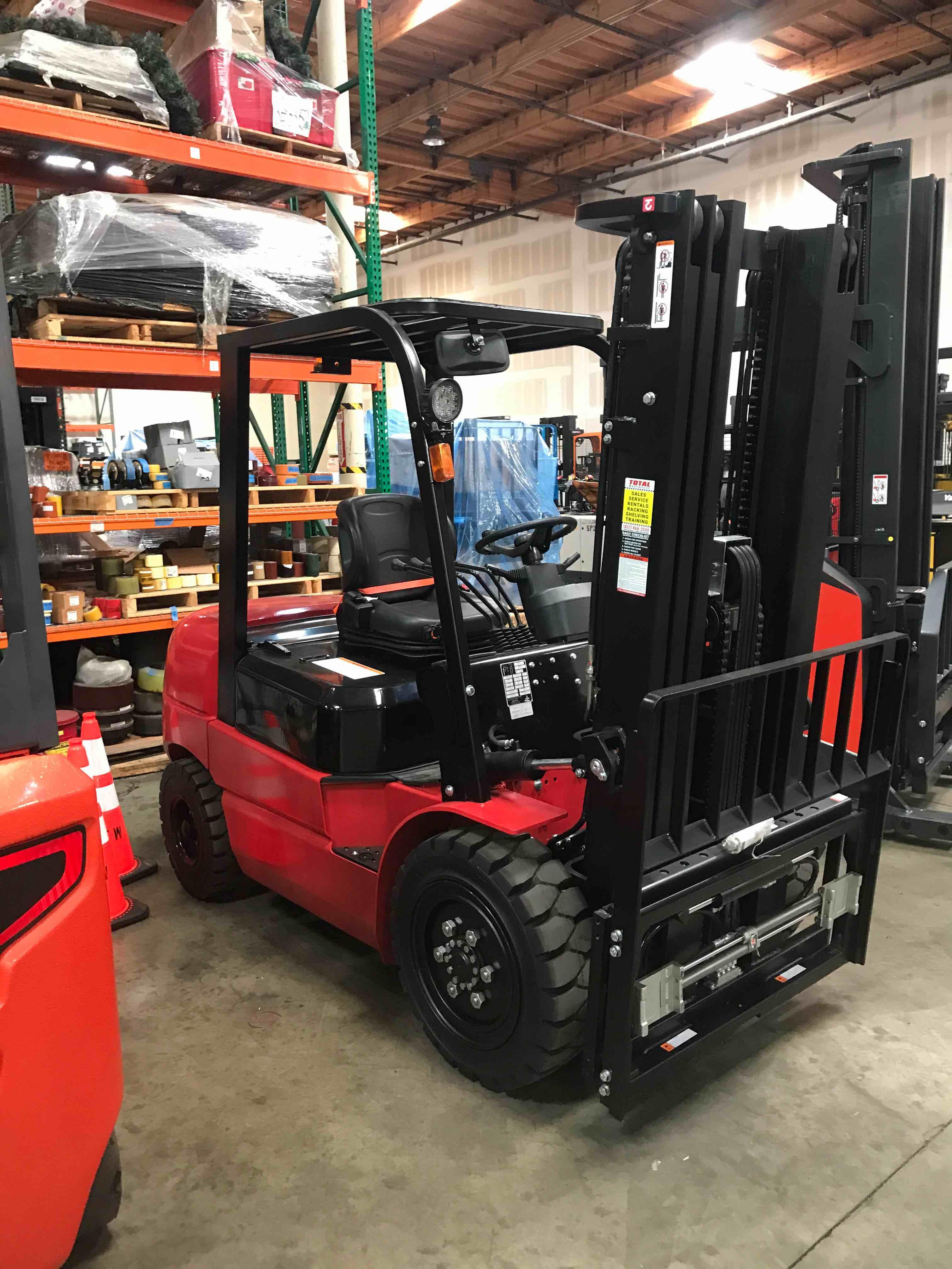 Main Image Used 2022 BIG JOE LPE-60_80V Forklift – Lithium Electric Pneumatic, 6000 lb Capacity, 89” Mast, 1404 Hours – $24500.00 – Phoenix – View 3