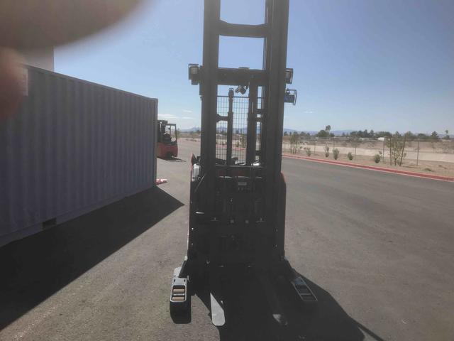LINDE R22SX_5195 Stand Up Reach forklift, 4500 capacity, 318 lift height. Serial C25195Y00109, Year 2021.