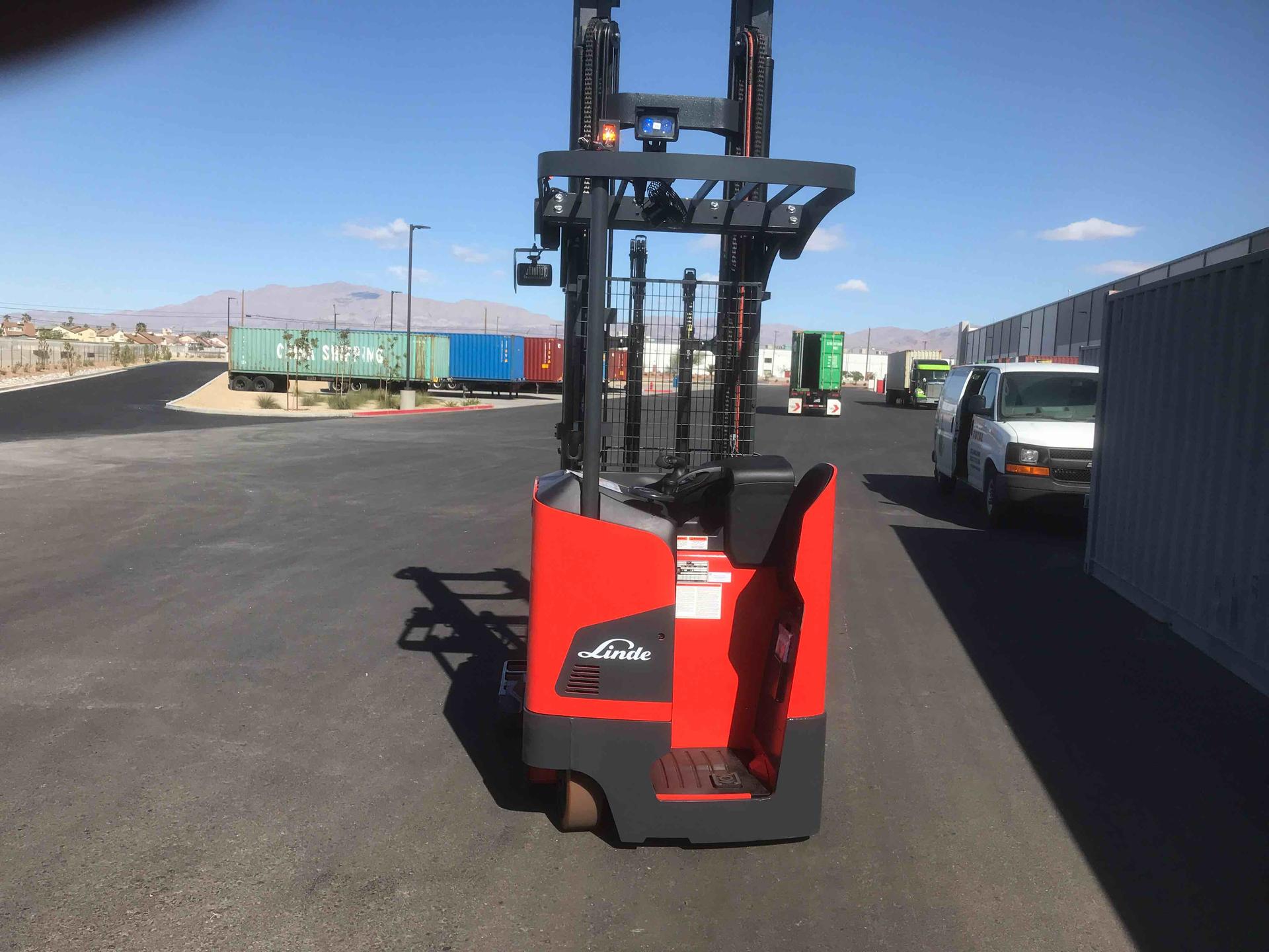 Main Image Linde R22SX_5195 Stand Up Reach, photo 1 of 4